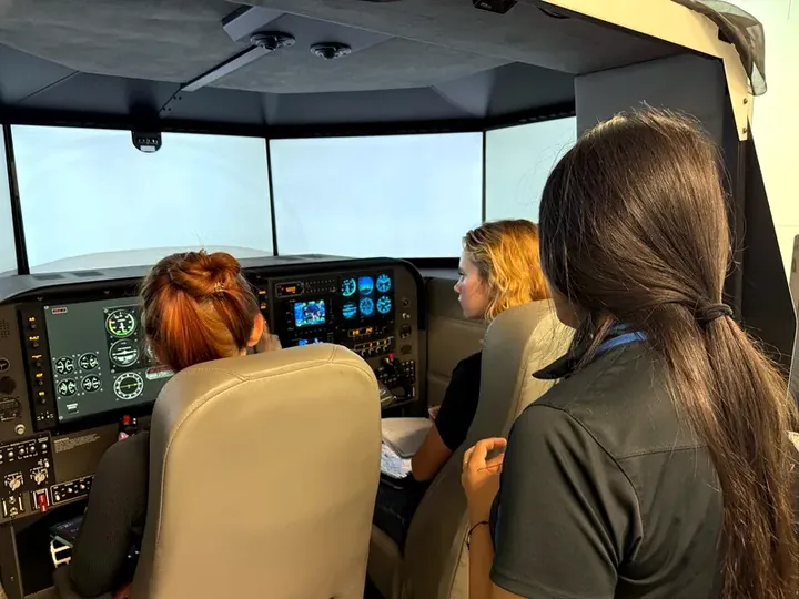 Simulator session with crew
